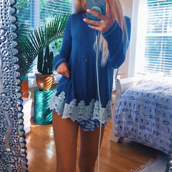 Crochet Indigo Blue Long Sleeve Tunic Top 🌿 - Picture 3 of 6